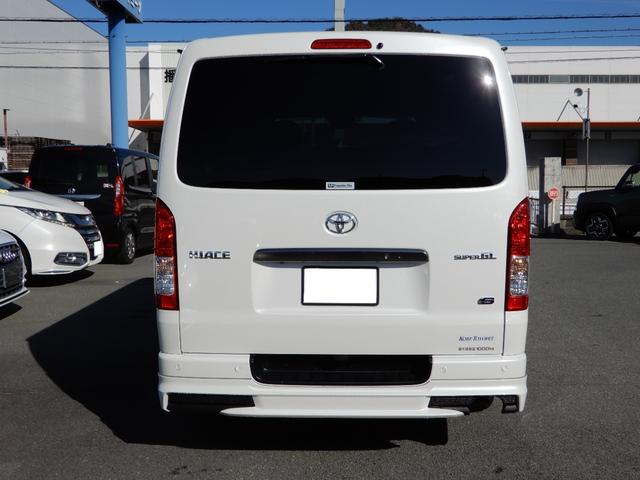 ハイエースバン ロングスーパーＧＬ　ダークプライムＳ　４ＷＤ　車中泊仕様　ベッドキット付き　ガラスフィルム　全方位カメラ　ディスプレイオーディオ（13枚目）