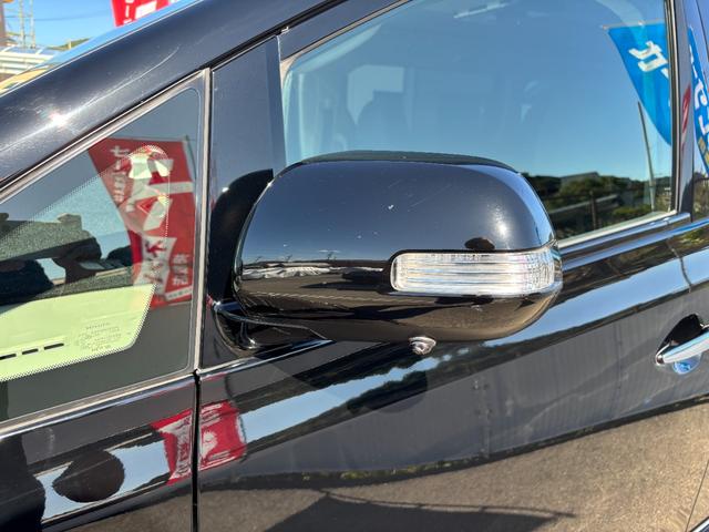 ヴェルファイア ２．４Ｚ　プラチナセレクションＩＩ　新品タイヤ４本／９インチナビ／フルセグ／Ｂｌｕｅｔｏｏｔｈ接続／ＥＴＣ／スマートキー／プッシュスタート／バックカメラ／オプション１８インチＡＷ／フリップダウン／ＡＬＰＩＮＥナビ／両側電動スライドドア／（20枚目）