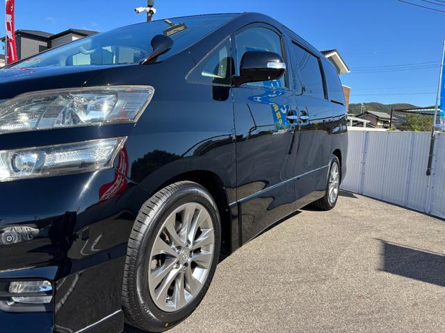 ヴェルファイア ２．４Ｚ　プラチナセレクションＩＩ　新品タイヤ４本／９インチナビ／フルセグ／Ｂｌｕｅｔｏｏｔｈ接続／ＥＴＣ／スマートキー／プッシュスタート／バックカメラ／オプション１８インチＡＷ／フリップダウン／ＡＬＰＩＮＥナビ／両側電動スライドドア／（32枚目）