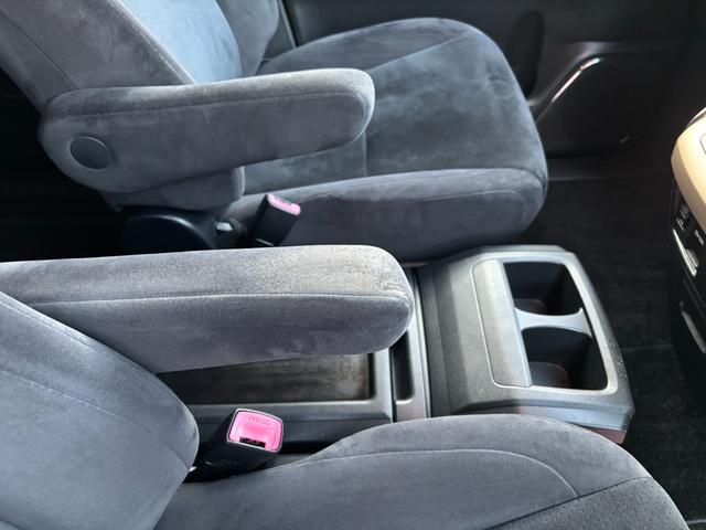 ヴェルファイア ２．４Ｚ　プラチナセレクションＩＩ　新品タイヤ４本／９インチナビ／フルセグ／Ｂｌｕｅｔｏｏｔｈ接続／ＥＴＣ／スマートキー／プッシュスタート／バックカメラ／オプション１８インチＡＷ／フリップダウン／ＡＬＰＩＮＥナビ／両側電動スライドドア／（56枚目）