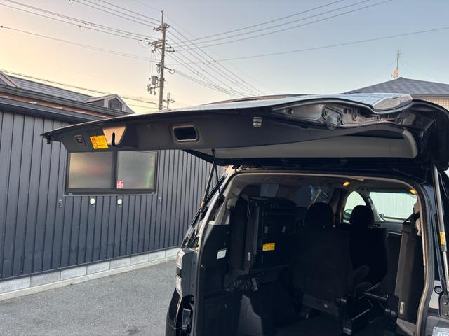 ヴェルファイア ２．４Ｚ　プラチナセレクションＩＩ　新品タイヤ４本／９インチナビ／フルセグ／Ｂｌｕｅｔｏｏｔｈ接続／ＥＴＣ／スマートキー／プッシュスタート／バックカメラ／オプション１８インチＡＷ／フリップダウン／ＡＬＰＩＮＥナビ／両側電動スライドドア／（80枚目）