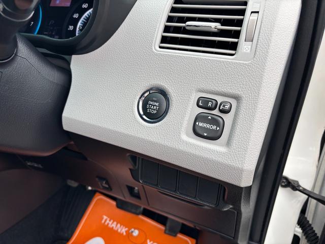 マークXジオ 240F 前後ドラレコ/カーナビ/バックカメラ/スマートキー/HIDヘッドライト/ETC/オートエアコン/電動格納ドアミラー/禁煙車/オートライト/純正アルミホイール/フォグランプ/プッシュスタート/(43枚目)