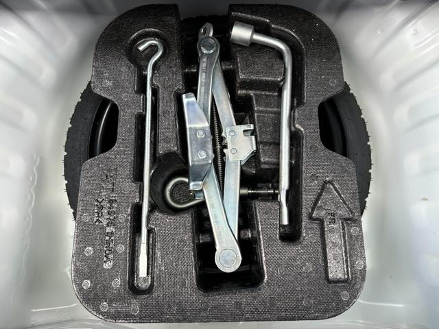 マーチ Ｘ　Ｖセレクション　ワンオーナー　衝突被害軽減ブレーキ　パーキングセンサー　メモリーナビ　バックカメラ　ＥＴＣ　ドライブレコーダー　アイドリングストップ　スマートキー（40枚目）