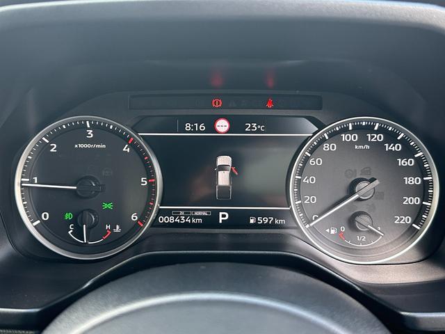 トライトン ＧＬＳ　元試乗車　スマホ連携ナビ　全方位モニター　ＥＴＣ　衝突被害軽減ブレーキ　後側方車両検知警報システム　レーダークルーズコントロール　シートヒーター　オートマチックハイビーム　スマートキー（12枚目）