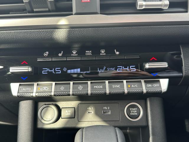 トライトン ＧＬＳ　元試乗車　スマホ連携ナビ　全方位モニター　ＥＴＣ　衝突被害軽減ブレーキ　後側方車両検知警報システム　レーダークルーズコントロール　シートヒーター　オートマチックハイビーム　スマートキー（15枚目）