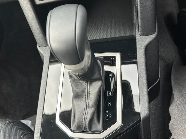 トライトン ＧＬＳ　元試乗車　スマホ連携ナビ　全方位モニター　ＥＴＣ　衝突被害軽減ブレーキ　後側方車両検知警報システム　レーダークルーズコントロール　シートヒーター　オートマチックハイビーム　スマートキー（17枚目）