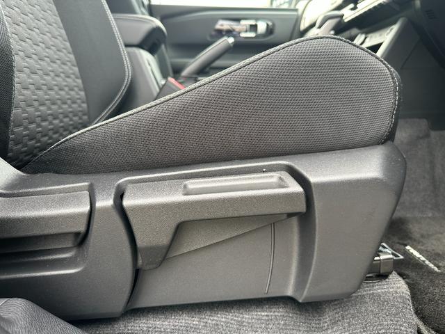 トライトン ＧＬＳ　元試乗車　スマホ連携ナビ　全方位モニター　ＥＴＣ　衝突被害軽減ブレーキ　後側方車両検知警報システム　レーダークルーズコントロール　シートヒーター　オートマチックハイビーム　スマートキー（45枚目）