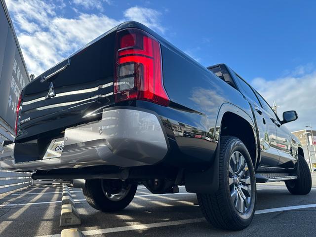 トライトン ＧＬＳ　元試乗車　スマホ連携ナビ　全方位モニター　ＥＴＣ　衝突被害軽減ブレーキ　後側方車両検知警報システム　レーダークルーズコントロール　シートヒーター　オートマチックハイビーム　スマートキー（53枚目）