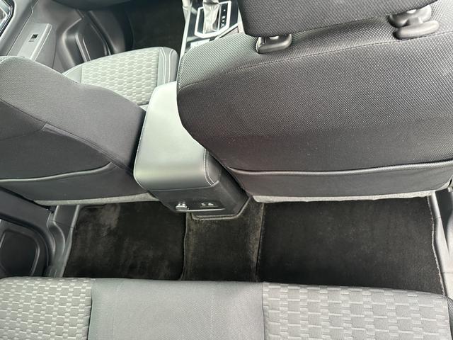 トライトン ＧＬＳ　元試乗車　スマホ連携ナビ　全方位モニター　ＥＴＣ　衝突被害軽減ブレーキ　後側方車両検知警報システム　レーダークルーズコントロール　シートヒーター　オートマチックハイビーム　スマートキー（73枚目）