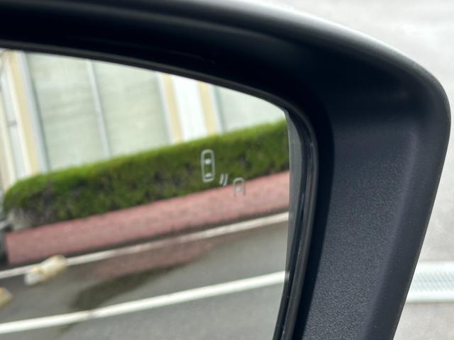 エクリプスクロスPHEV P 元試乗車 電気温水式ヒーター スマホ連携ナビ 全方位モニター ETC2.0 マイパイロット 衝突被害軽減ブレーキ 後側方車両検知警報システム 電動シート 電動リヤゲート オートマチックハイビーム(3枚目)