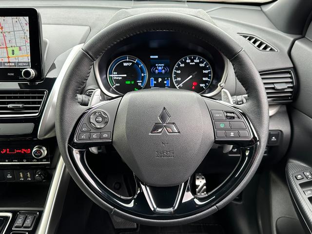 エクリプスクロスPHEV P 元試乗車 電気温水式ヒーター スマホ連携ナビ 全方位モニター ETC2.0 マイパイロット 衝突被害軽減ブレーキ 後側方車両検知警報システム 電動シート 電動リヤゲート オートマチックハイビーム(10枚目)