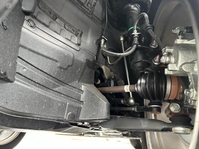 エクリプスクロスPHEV P 元試乗車 電気温水式ヒーター スマホ連携ナビ 全方位モニター ETC2.0 マイパイロット 衝突被害軽減ブレーキ 後側方車両検知警報システム 電動シート 電動リヤゲート オートマチックハイビーム(27枚目)