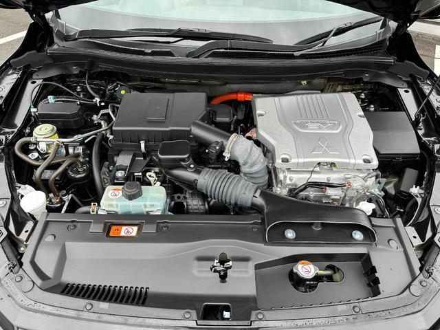 エクリプスクロスPHEV P 元試乗車 電気温水式ヒーター スマホ連携ナビ 全方位モニター ETC2.0 マイパイロット 衝突被害軽減ブレーキ 後側方車両検知警報システム 電動シート 電動リヤゲート オートマチックハイビーム(43枚目)