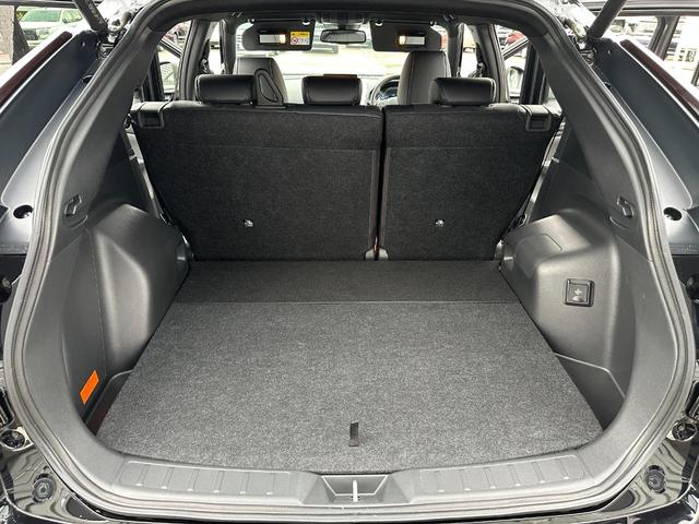 エクリプスクロスPHEV P 元試乗車 電気温水式ヒーター スマホ連携ナビ 全方位モニター ETC2.0 マイパイロット 衝突被害軽減ブレーキ 後側方車両検知警報システム 電動シート 電動リヤゲート オートマチックハイビーム(44枚目)