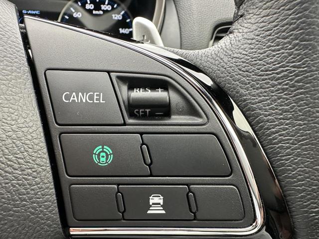 エクリプスクロスPHEV P 元試乗車 電気温水式ヒーター スマホ連携ナビ 全方位モニター ETC2.0 マイパイロット 衝突被害軽減ブレーキ 後側方車両検知警報システム 電動シート 電動リヤゲート オートマチックハイビーム(52枚目)