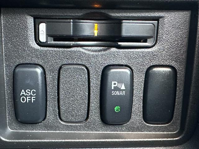 デリカＤ：５ シャモニー　ＨＤＤナビ　ＥＴＣ　後席モニター　バックカメラ　フロントカメラ　左サイドカメラ　両側スライド片側電動スライドドア　運転席電動シート　シートヒーター　オートクルーズコントロール　パーキングセンサー（6枚目）