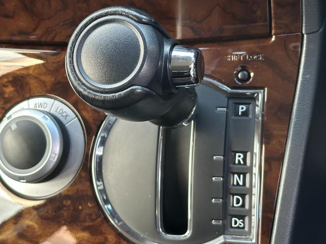 デリカＤ：５ シャモニー　ＨＤＤナビ　ＥＴＣ　後席モニター　バックカメラ　フロントカメラ　左サイドカメラ　両側スライド片側電動スライドドア　運転席電動シート　シートヒーター　オートクルーズコントロール　パーキングセンサー（9枚目）