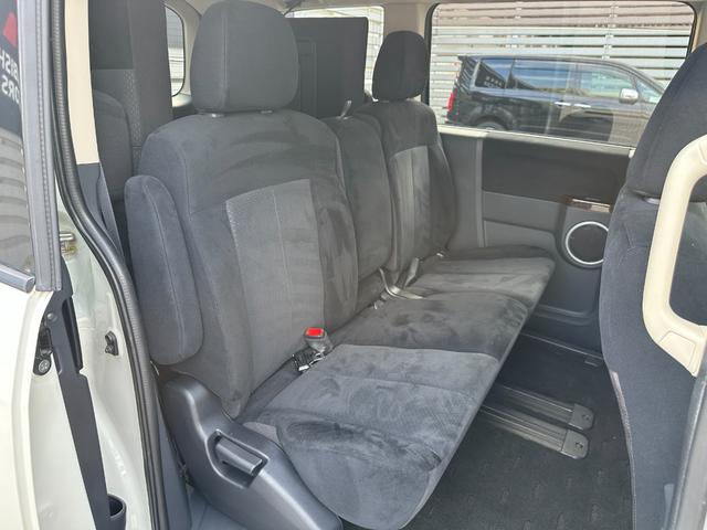 デリカＤ：５ シャモニー　ＨＤＤナビ　ＥＴＣ　後席モニター　バックカメラ　フロントカメラ　左サイドカメラ　両側スライド片側電動スライドドア　運転席電動シート　シートヒーター　オートクルーズコントロール　パーキングセンサー（19枚目）