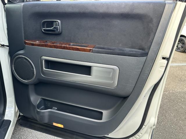 デリカＤ：５ シャモニー　ＨＤＤナビ　ＥＴＣ　後席モニター　バックカメラ　フロントカメラ　左サイドカメラ　両側スライド片側電動スライドドア　運転席電動シート　シートヒーター　オートクルーズコントロール　パーキングセンサー（46枚目）