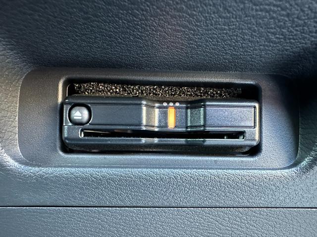 デリカミニ T プレミアム 元試乗車 メモリーナビ 全方位モニター ETC マイパイロット 衝突被害軽減ブレーキ 踏み間違い防止装置 パーキングセンサー 両側電動スライドドア シートヒーター デジタルルームミラー スマートキー(8枚目)