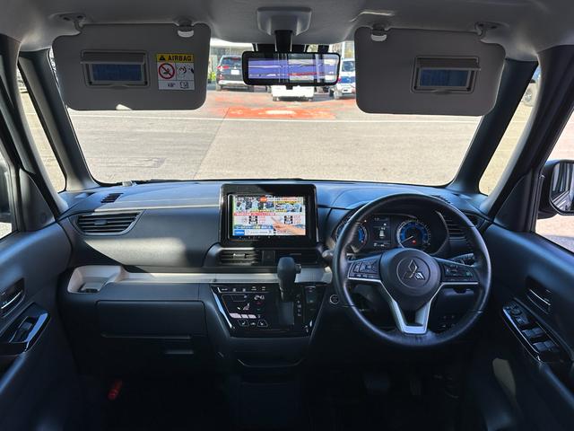 デリカミニ T プレミアム 元試乗車 メモリーナビ 全方位モニター ETC マイパイロット 衝突被害軽減ブレーキ 踏み間違い防止装置 パーキングセンサー 両側電動スライドドア シートヒーター デジタルルームミラー スマートキー(13枚目)