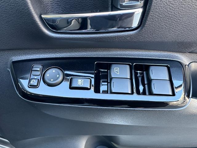 デリカミニ T プレミアム 元試乗車 メモリーナビ 全方位モニター ETC マイパイロット 衝突被害軽減ブレーキ 踏み間違い防止装置 パーキングセンサー 両側電動スライドドア シートヒーター デジタルルームミラー スマートキー(44枚目)