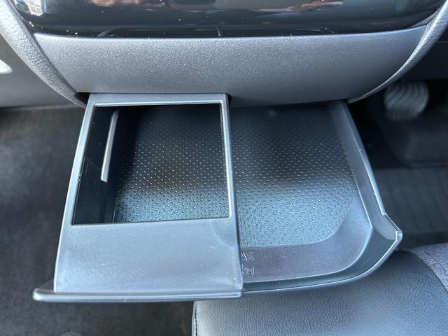 デリカミニ T プレミアム 元試乗車 メモリーナビ 全方位モニター ETC マイパイロット 衝突被害軽減ブレーキ 踏み間違い防止装置 パーキングセンサー 両側電動スライドドア シートヒーター デジタルルームミラー スマートキー(50枚目)