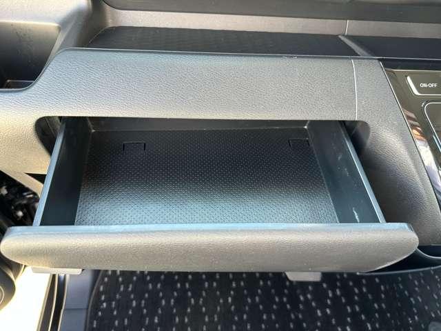 ｅＫクロススペース Ｇ　プラスエディション　ワンオーナー　メモリーナビ　全方位モニター　衝突被害軽減ブレーキ　踏み間違い防止装置　パーキングセンサー　両側電動スライドドア　シートヒーター　オートマチックハイビーム　フォグランプ　スマートキー（38枚目）