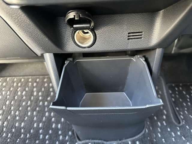 ｅＫクロススペース Ｇ　プラスエディション　ワンオーナー　メモリーナビ　全方位モニター　衝突被害軽減ブレーキ　踏み間違い防止装置　パーキングセンサー　両側電動スライドドア　シートヒーター　オートマチックハイビーム　フォグランプ　スマートキー（40枚目）