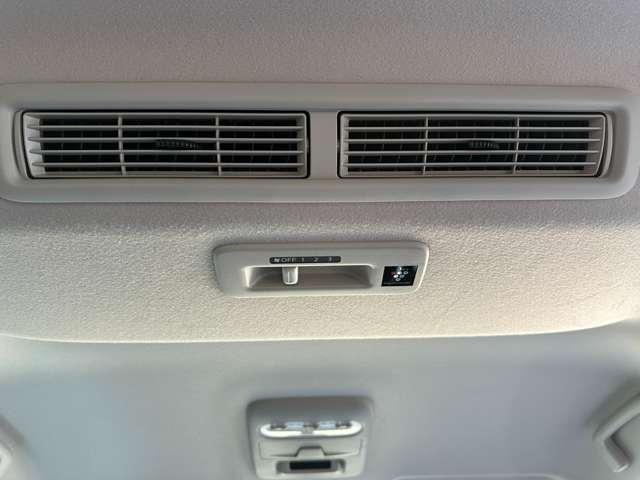 デリカミニ Ｔ　プレミアム　ワンオーナー　ディスプレイオーディオ　全周囲カメラ　ＥＴＣ　マイパイロット　衝突被害軽減ブレーキ　踏み間違い防止装置　パーキングセンサー　両側電動スライドドア　シートヒーター　デジタルルームミラー（18枚目）