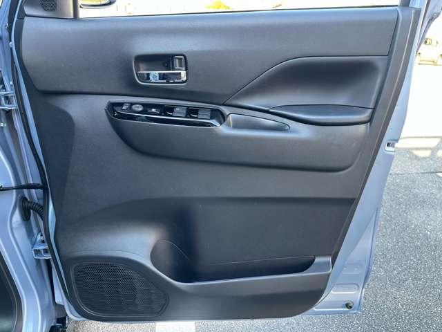 デリカミニ Ｔ　プレミアム　ワンオーナー　ディスプレイオーディオ　全周囲カメラ　ＥＴＣ　マイパイロット　衝突被害軽減ブレーキ　踏み間違い防止装置　パーキングセンサー　両側電動スライドドア　シートヒーター　デジタルルームミラー（41枚目）