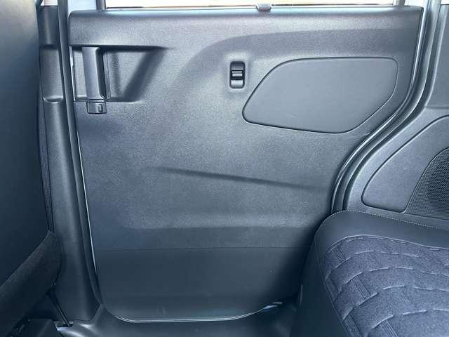 デリカミニ Ｔ　プレミアム　ワンオーナー　ディスプレイオーディオ　全周囲カメラ　ＥＴＣ　マイパイロット　衝突被害軽減ブレーキ　踏み間違い防止装置　パーキングセンサー　両側電動スライドドア　シートヒーター　デジタルルームミラー（59枚目）