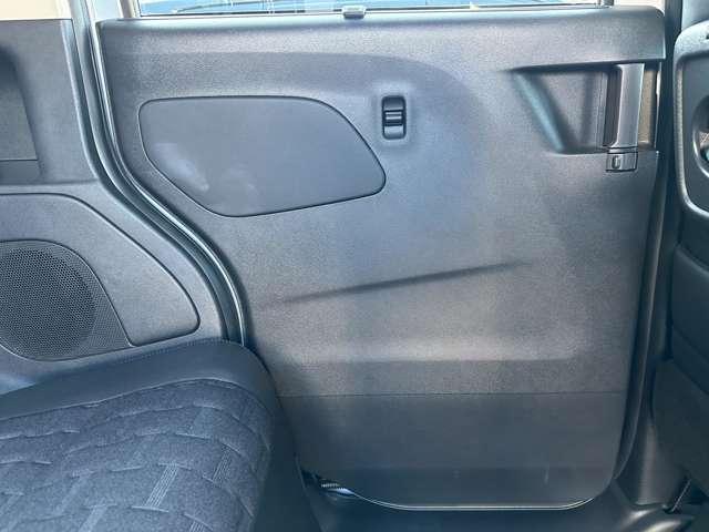 デリカミニ Ｔ　プレミアム　ワンオーナー　ディスプレイオーディオ　全周囲カメラ　ＥＴＣ　マイパイロット　衝突被害軽減ブレーキ　踏み間違い防止装置　パーキングセンサー　両側電動スライドドア　シートヒーター　デジタルルームミラー（60枚目）