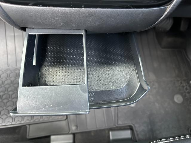 ｅＫクロススペース Ｔ　プレミアム　ワンオーナー　メモリーナビ　全周囲カメラ　ＥＴＣ　ドライブレコーダー　マイパイロット　衝突被害軽減ブレーキ　踏み間違い防止装置　パーキングセンサー　両側電動スライドドア　シートヒーター　スマートキー（48枚目）