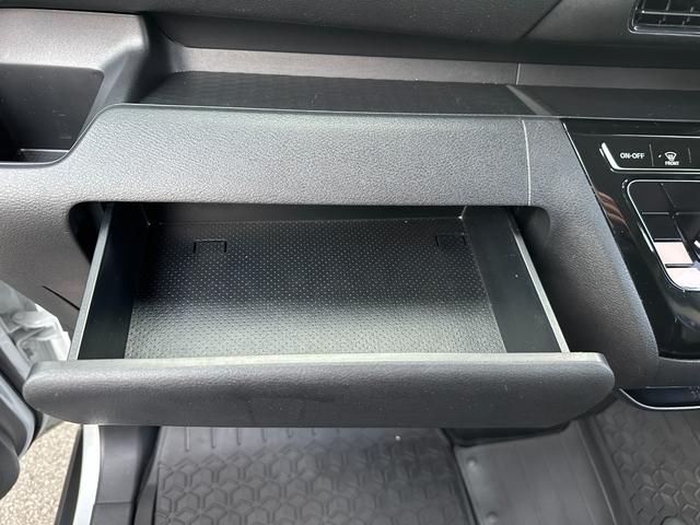 ｅＫクロススペース Ｔ　プレミアム　ワンオーナー　メモリーナビ　全周囲カメラ　ＥＴＣ　ドライブレコーダー　マイパイロット　衝突被害軽減ブレーキ　踏み間違い防止装置　パーキングセンサー　両側電動スライドドア　シートヒーター　スマートキー（49枚目）