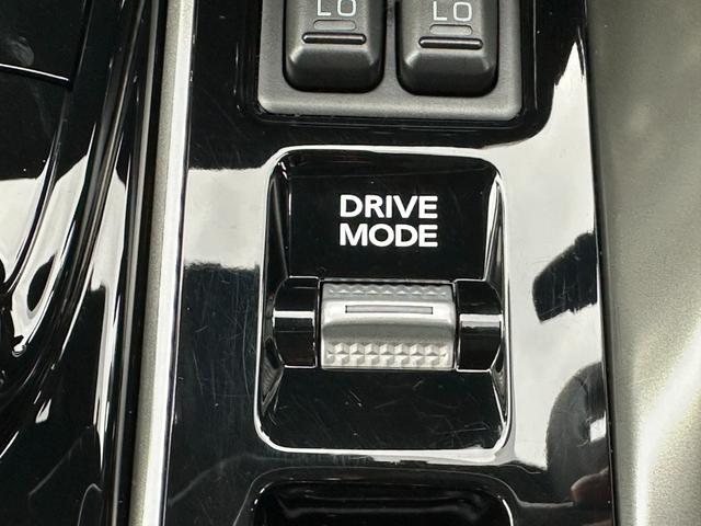 エクリプスクロスＰＨＥＶ ブラックエディション　元試乗車　電気温水式ヒーター　電動シート　スマホ連携ナビ　全周囲カメラ　ＥＴＣ　マイパイロット　衝突被害軽減ブレーキ　後側方車両検知警報システム　電動リヤゲート　シートヒーター　スマートキー（13枚目）