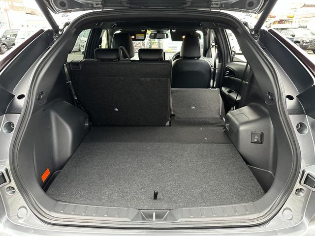 エクリプスクロスＰＨＥＶ ブラックエディション　元試乗車　電気温水式ヒーター　電動シート　スマホ連携ナビ　全周囲カメラ　ＥＴＣ　マイパイロット　衝突被害軽減ブレーキ　後側方車両検知警報システム　電動リヤゲート　シートヒーター　スマートキー（32枚目）