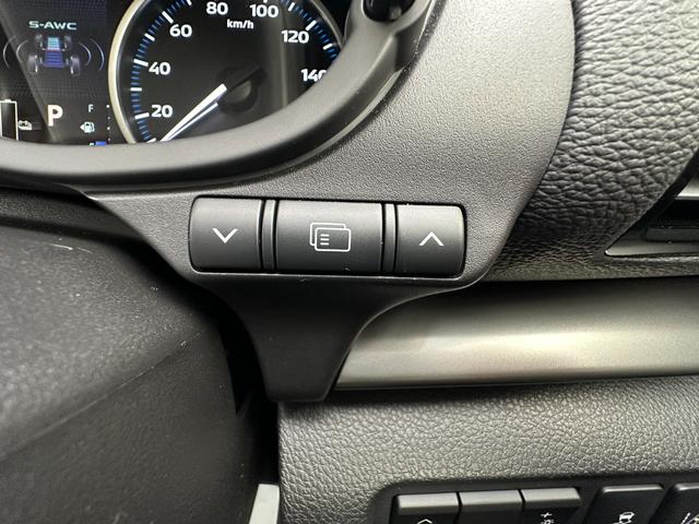 エクリプスクロスＰＨＥＶ ブラックエディション　元試乗車　電気温水式ヒーター　電動シート　スマホ連携ナビ　全周囲カメラ　ＥＴＣ　マイパイロット　衝突被害軽減ブレーキ　後側方車両検知警報システム　電動リヤゲート　シートヒーター　スマートキー（50枚目）