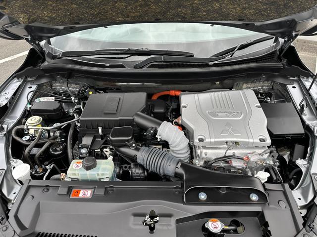 エクリプスクロスＰＨＥＶ ブラックエディション　元試乗車　電気温水式ヒーター　電動シート　スマホ連携ナビ　全周囲カメラ　ＥＴＣ　マイパイロット　衝突被害軽減ブレーキ　後側方車両検知警報システム　電動リヤゲート　シートヒーター　スマートキー（57枚目）