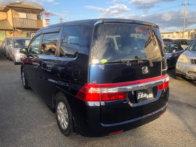 ステップワゴン Ｇ　ＨＤＤナビ　スマートスタイルエディション　ナビ　バックカメラ　ＥＴＣ　スマートキー　ＨＩＤ両側パワースライドドア　キャプテンシート　７人乗り　スマートキースペアー１エアバッグ（4枚目）