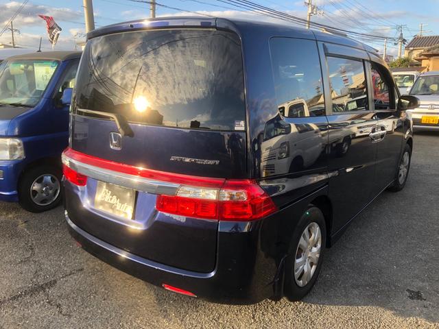 ステップワゴン Ｇ　ＨＤＤナビ　スマートスタイルエディション　ナビ　バックカメラ　ＥＴＣ　スマートキー　ＨＩＤ両側パワースライドドア　キャプテンシート　７人乗り　スマートキースペアー１エアバッグ（5枚目）