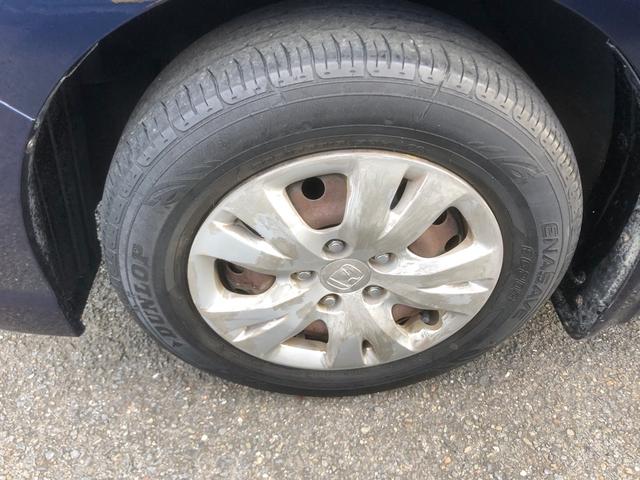 ステップワゴン Ｇ　ＨＤＤナビ　スマートスタイルエディション　ナビ　バックカメラ　ＥＴＣ　スマートキー　ＨＩＤ両側パワースライドドア　キャプテンシート　７人乗り　スマートキースペアー１エアバッグ（18枚目）