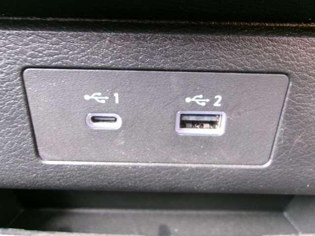 セレナ 2.0 ハイウェイスターV W電動スライド レーダークルコン レーンアシスト LEDランプ ワンオーナー車 盗難防止システム ETC装備 カーテンエアバッグ アルミホイール キーフリー メモリ-ナビ ナビTV エアコン ドラレコ(20枚目)