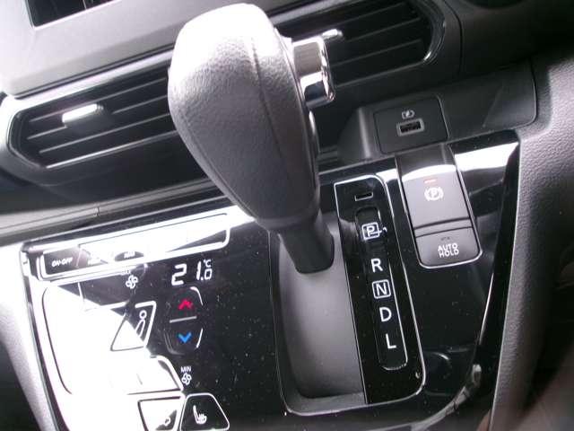 デイズ ハイウェイスターGターボ プロパイロット エディション4WD アラウンドビューM LEDライト 盗難警報装置 フルタイム4WD ワンオーナー レーダークルーズコントロール カーテンエアバッグ アイドリングストップ機能  寒冷地仕様 アルミホイール ABS(9枚目)