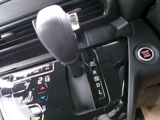 ルークス ６６０　ハイウェイスターＸ　メモリーナビＴＶ（ＭＪ１２１Ｄ－Ｗ）　アラウンドビュ　アイスト　衝突被害軽減ブレ－キ　マルチビューカメラ　車線逸脱警報装置　ＥＴＣ　ＬＥＤ　スマートキー　パワーウィンドウ　ワンオーナー　カーテンエアバック　ナビＴＶ　バックカメラ　パワステ　オートエアコン（11枚目）