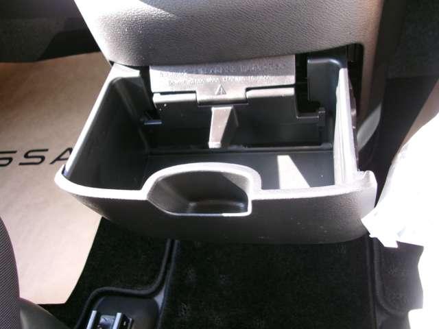 セレナ 2.0 ハイウェイスター V 両側オートスライド アラウンドモニター サイドエアバッグ アラウンドビュ- 1オナ アルミ 衝突被害軽減 LDP エアバッグ 両側オートスライドドア LEDライト インテリジェントキー サイドカメラ メモリーナビ ナビTV ドラレコ ABS(20枚目)