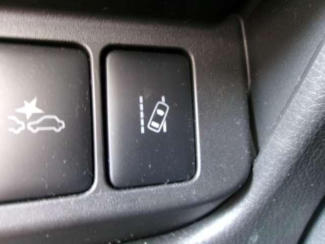 デイズ 660 ハイウェイスターX アラウンドモニター メモリーナビ ナビTV付 全席PW ISTOP ダブルエアバッグ PS スマキー Bカメラ AAC ETC キーフリーシステム ABS 1セグTV メモリーナビ エアバック 車線逸脱警告 サイドカメラ(12枚目)