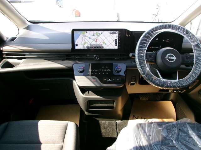 セレナ ２．０　ハイウェイスターＶ　日産コネクトナビＴＶ＋アラウンドビューモニ　Ｗ電動スライド　レーダークルコン　レーンアシスト　ＬＥＤランプ　ワンオーナー車　盗難防止システム　ＥＴＣ装備　カーテンエアバッグ　アルミホイール　キーフリー　メモリ－ナビ　ナビＴＶ　エアコン　ドラレコ（3枚目）