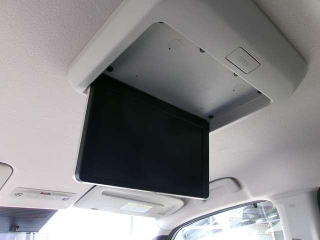 セレナ ２．０　ハイウェイスターＶ　日産コネクトナビＴＶ＋アラウンドビューモニ　Ｗ電動スライド　レーダークルコン　レーンアシスト　ＬＥＤランプ　ワンオーナー車　盗難防止システム　ＥＴＣ装備　カーテンエアバッグ　アルミホイール　キーフリー　メモリ－ナビ　ナビＴＶ　エアコン　ドラレコ（8枚目）