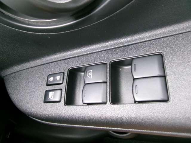 マーチ 1.2 X Vセレクション メモリーナビTV バックモニター ナビ ドラレコ 盗難防止装置 スマートキー オートエアコン キーフリー アイドリングストップ Wエアバック ワンオーナー ABS パワーウィンドウ パワーステアリング メモリーナビ 運転席エアバッグ(20枚目)